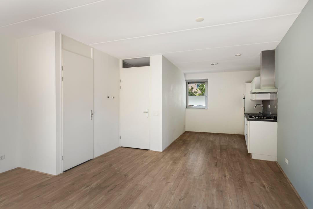 Photo 8 of Broekstraat 18-A