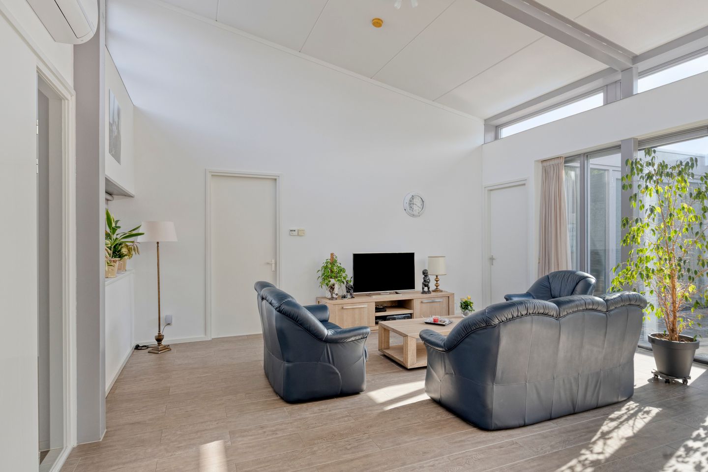 Foto 4 van Rijksweg 126-B