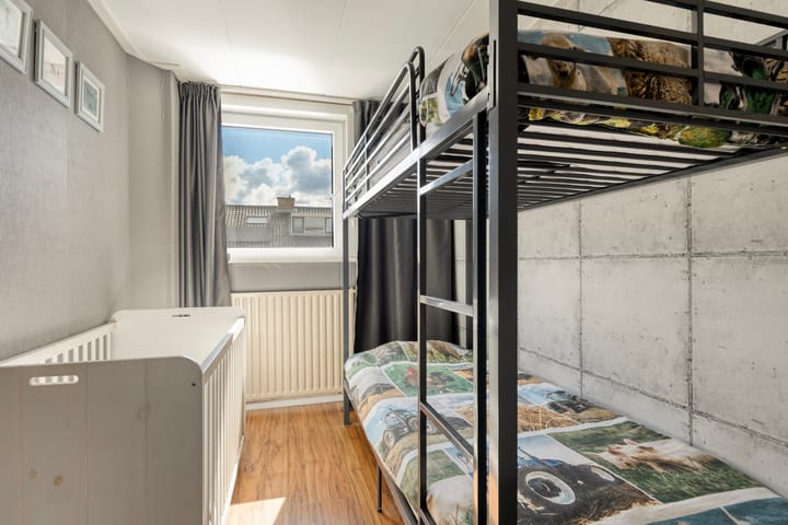 Hoekwoning te koop: Middenweg 332, Heerhugowaard