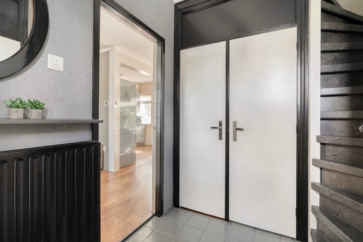 Hoekwoning te koop: Middenweg 332, Heerhugowaard
