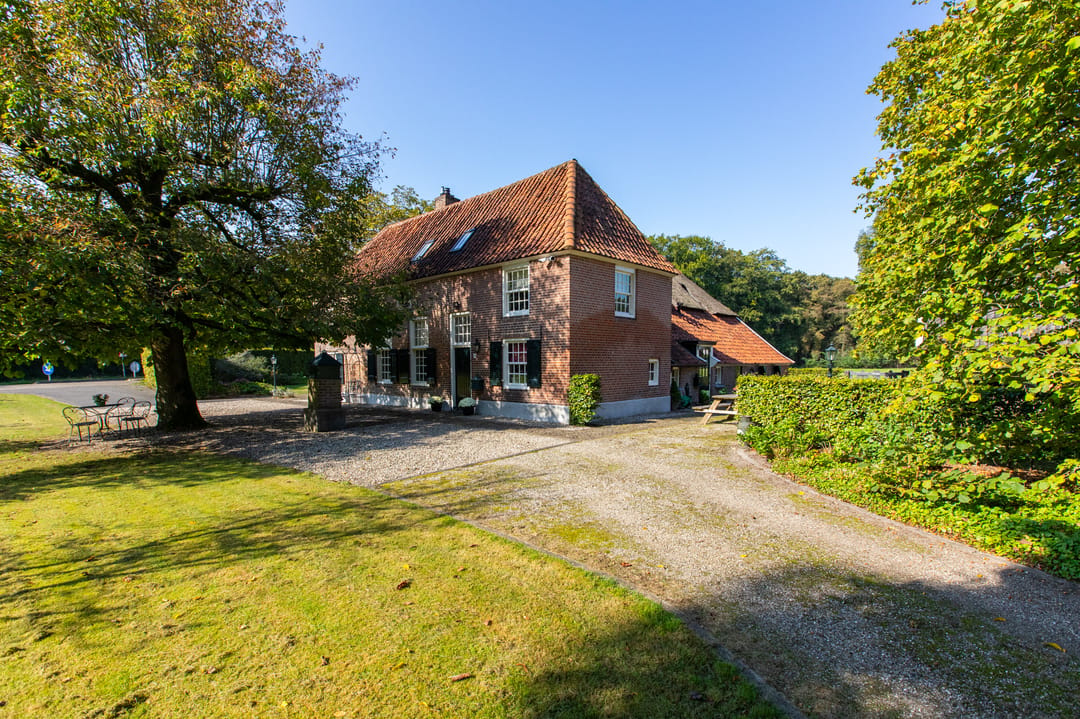 Foto 16 van Ruurloseweg 77-79