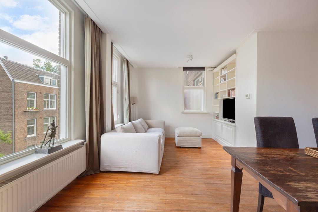 Photo 11 of Madurastraat 65-D