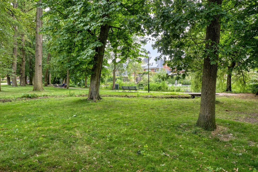 Photo 37 of Megenstraat 13