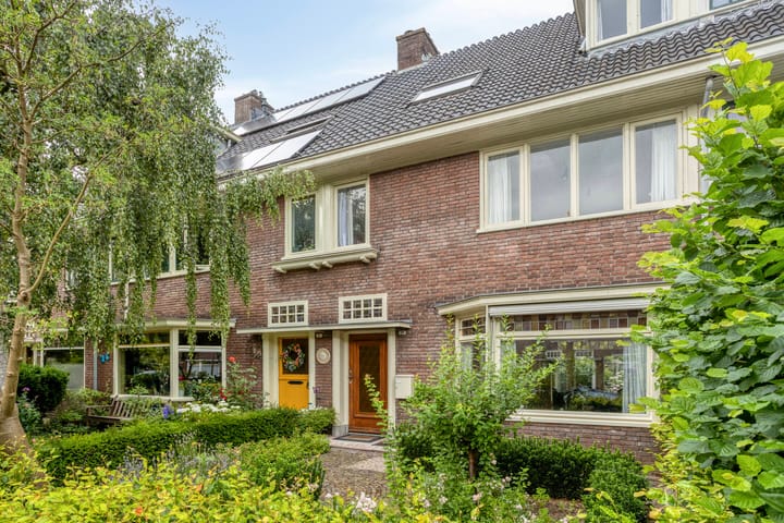 Photo 4 of Megenstraat 13