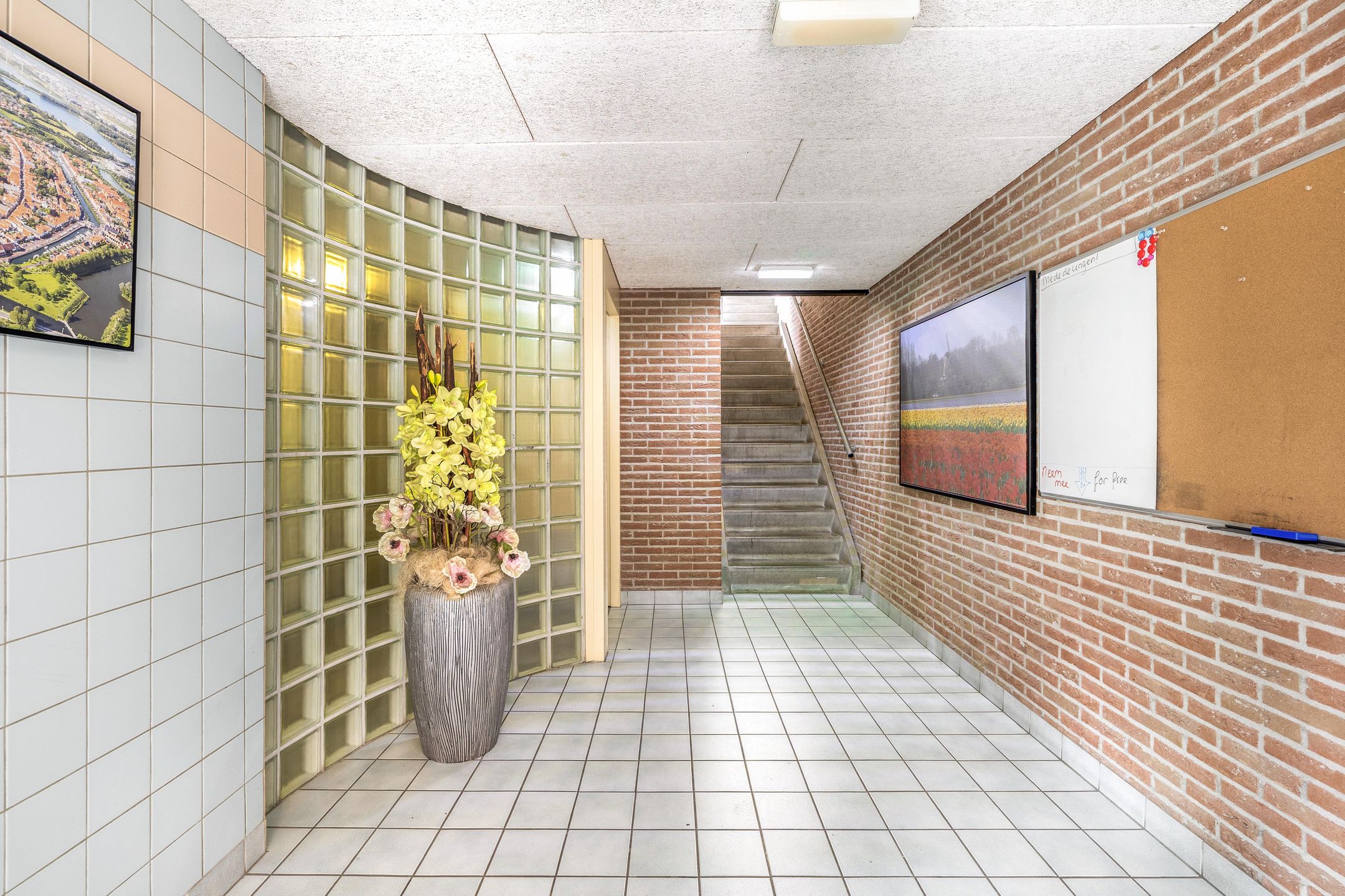 Photo 9 of Queenboroughstraat 21