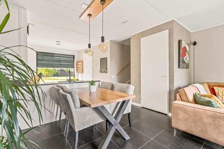 Hoekwoning te koop: Kwinkslag 37, Apeldoorn