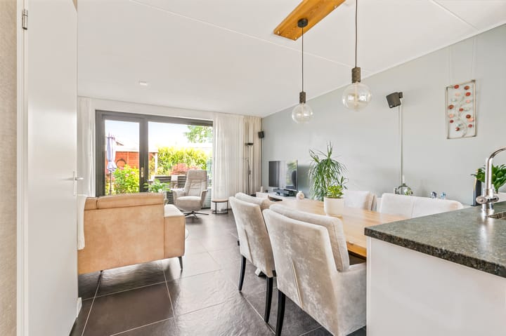 Hoekwoning te koop: Kwinkslag 37, Apeldoorn