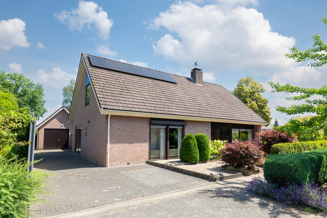 Photo 1 of Majoraan 5