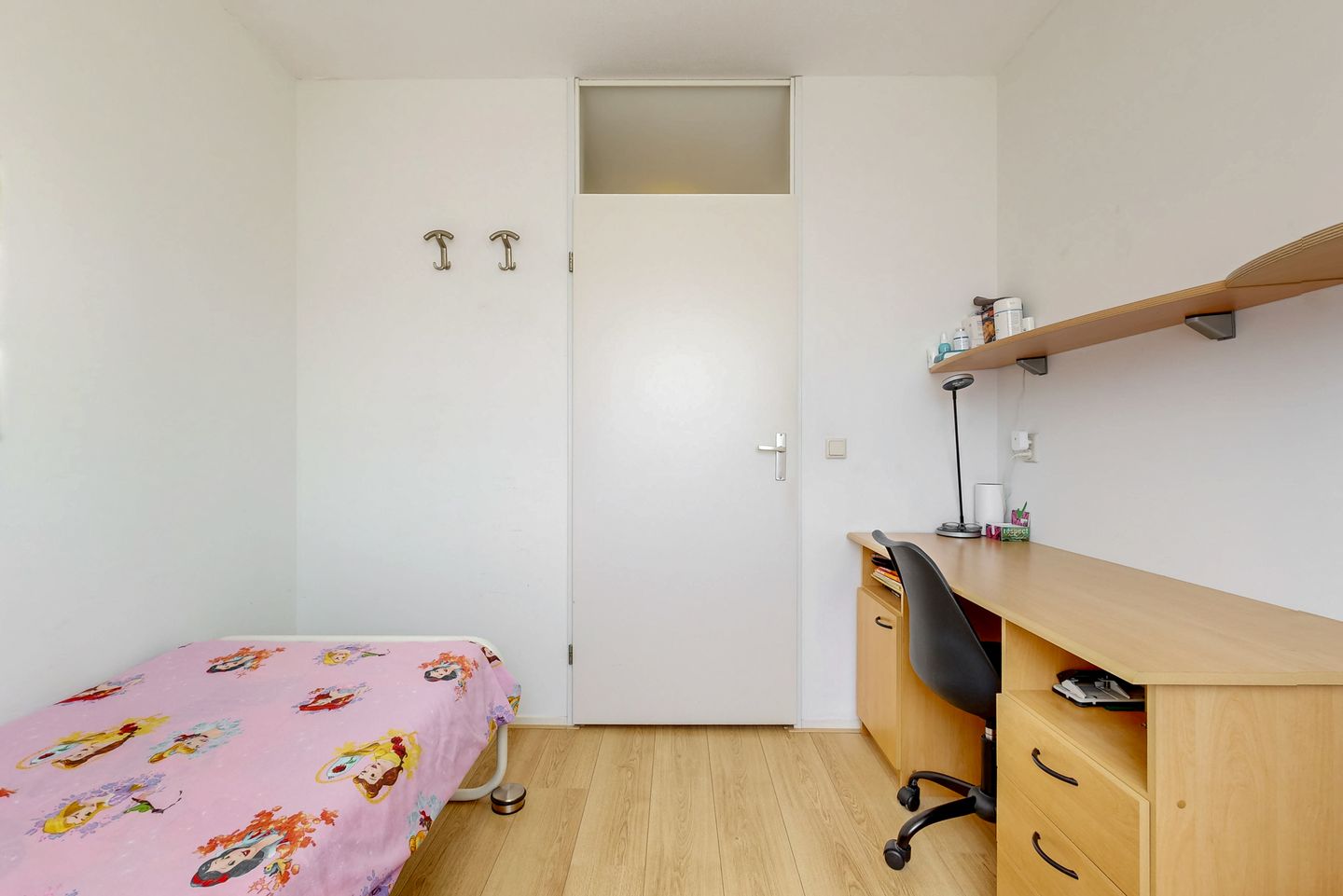 Photo 19 of Annie Romeinsingel 26