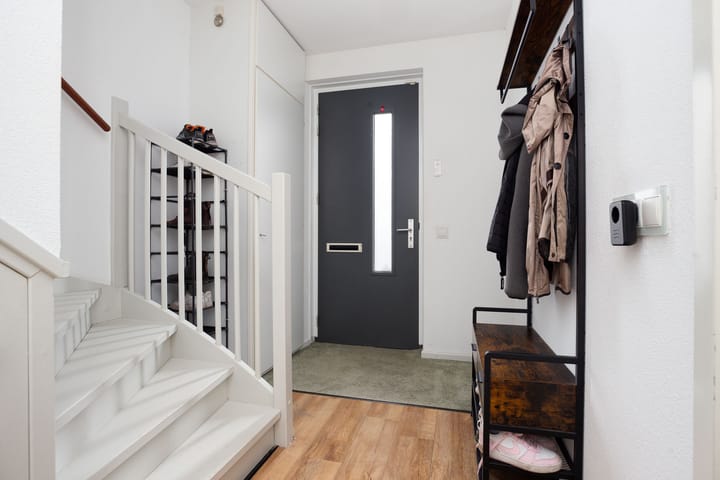 Tussenwoning te koop: Villa Dotterbloem 26, Waalwijk