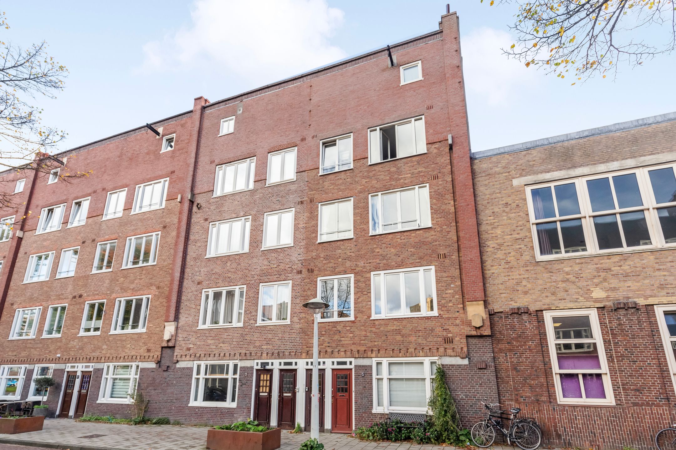 Photo 21 of Willem Leevendstraat 5-1