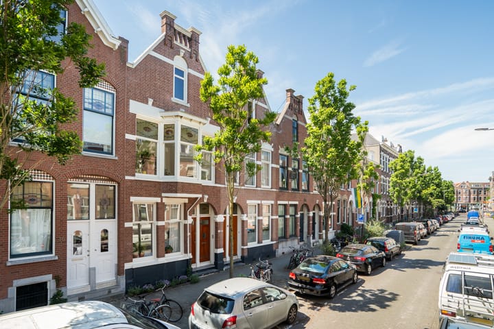 Foto 4 van Joost van Geelstraat 43-B