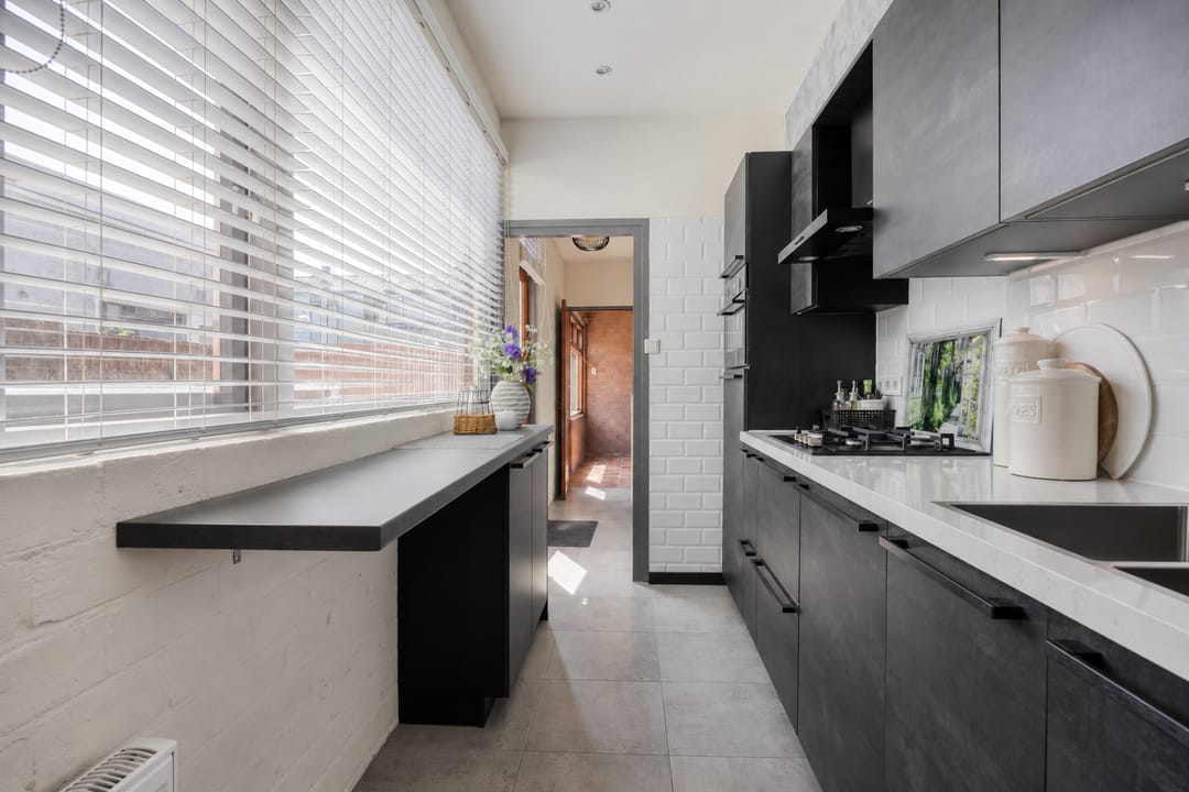 Photo 13 of Van Reedestraat 14