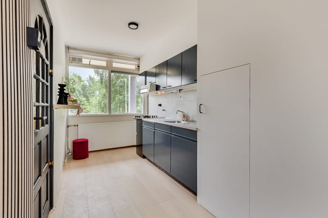 Photo 11 of De Houtmanstraat 52