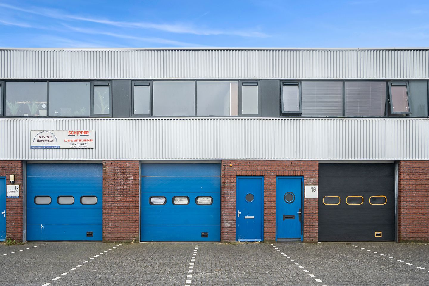 Bekijk foto 1 van Energiestraat 17