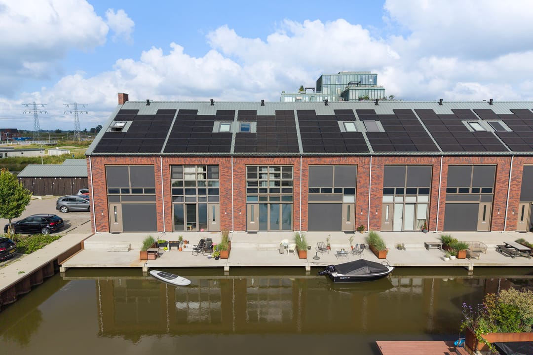 Photo 2 of Broukade 40
