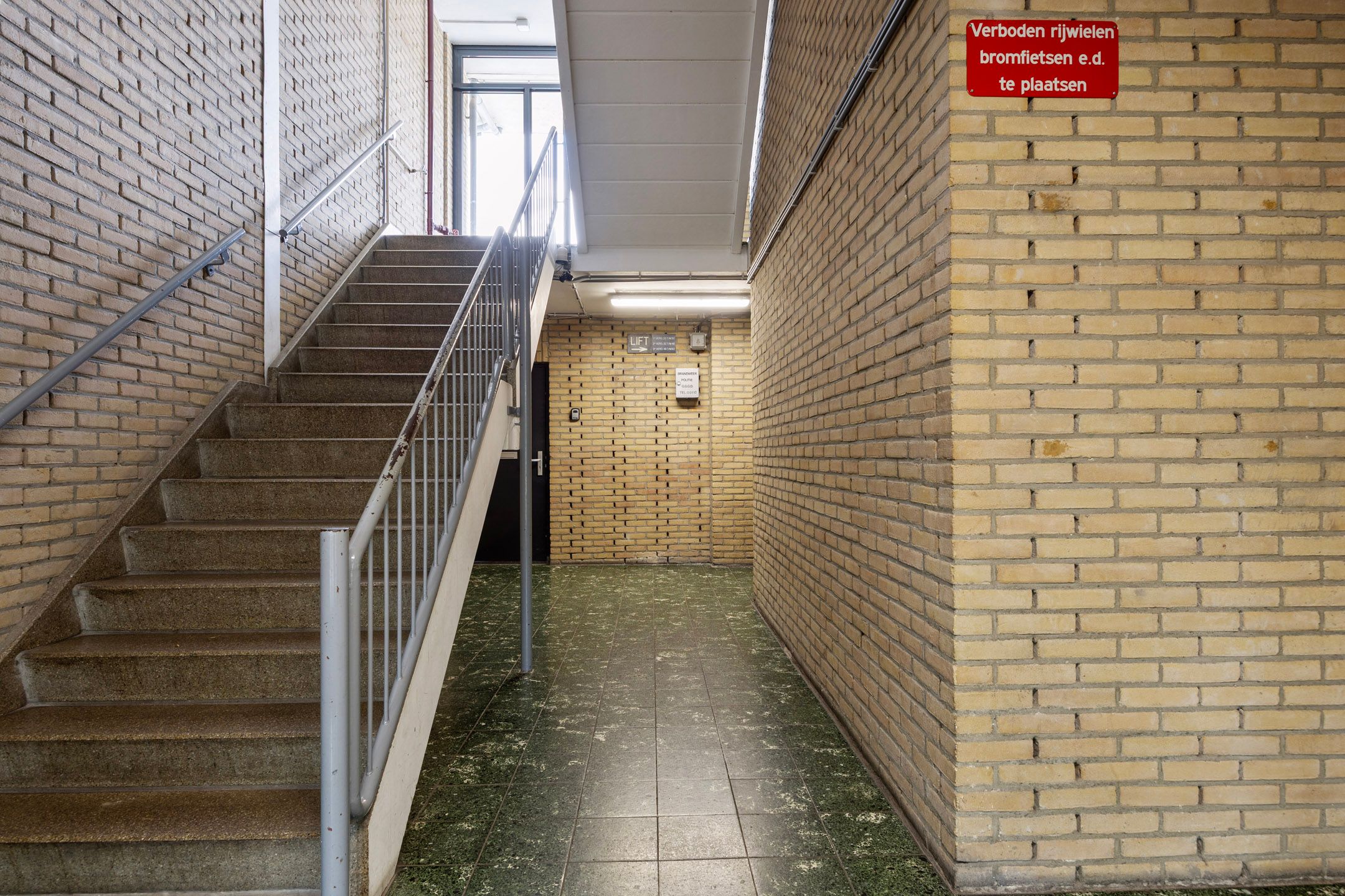 Photo 3 of Postelse Hoeflaan 48