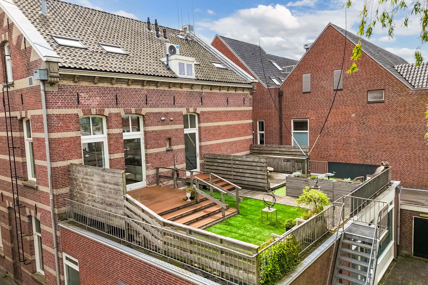 Foto 40 van Jongemastraat 26-A