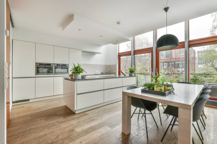 Tussenwoning te huur: Jan Olphert Vaillantlaan 101, Amsterdam