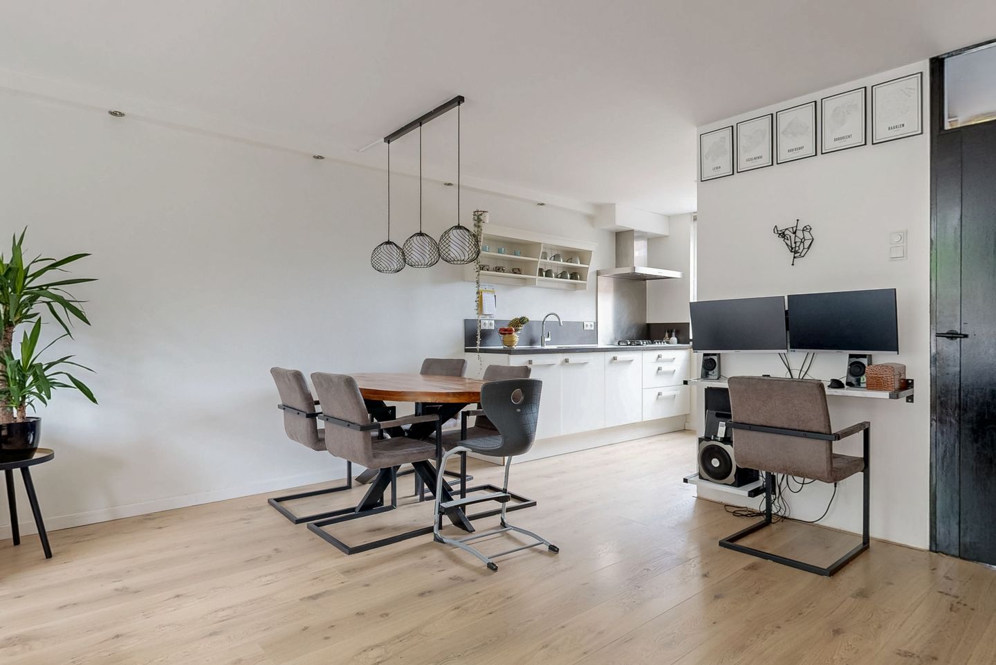 Photo 10 of Asterstraat 28