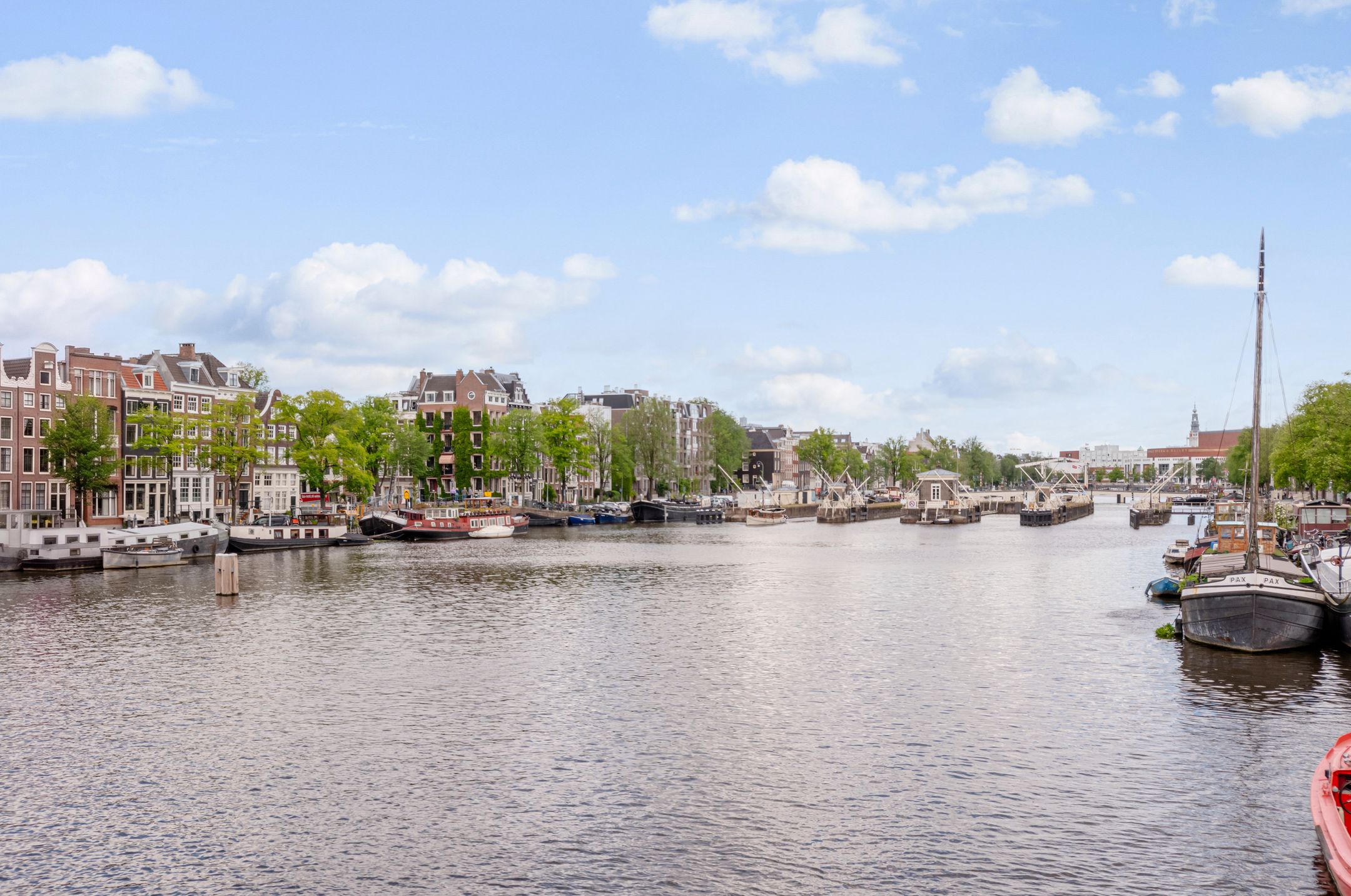 Photo 39 of Huddestraat 7-C