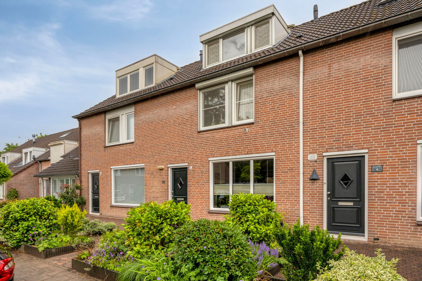 Foto 1 van Meidoornbeek 6