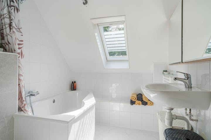 Tussenwoning te koop: Weth. Berbeelaan 8, Anna Paulowna