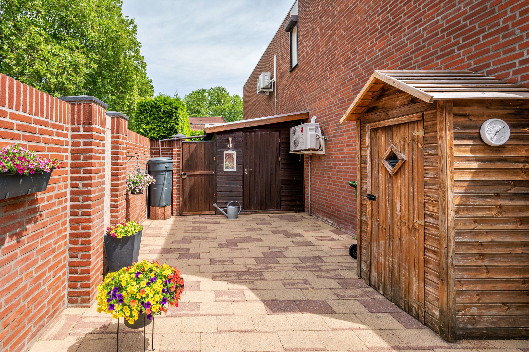 Photo 39 of Hertog Alvastraat 42
