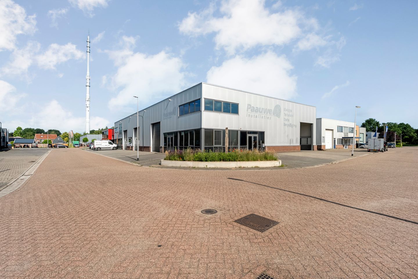 Bekijk foto 3 van Bedrijvenstraat 8