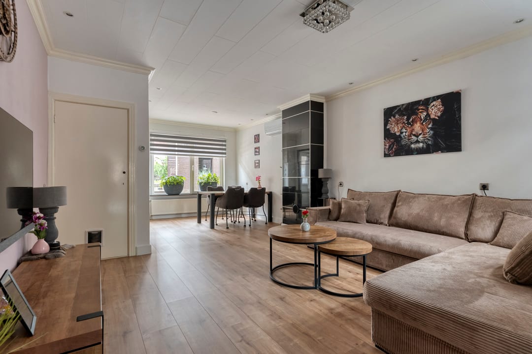 Photo 11 of Spoorhavenstraat 22