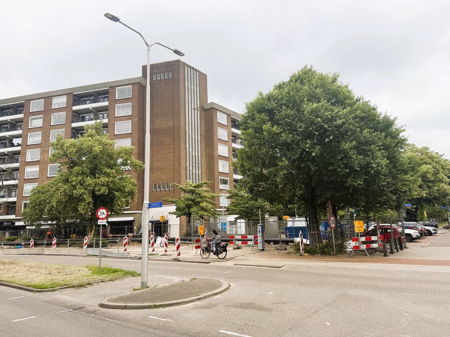 View photo 2 of Oudenoord 501