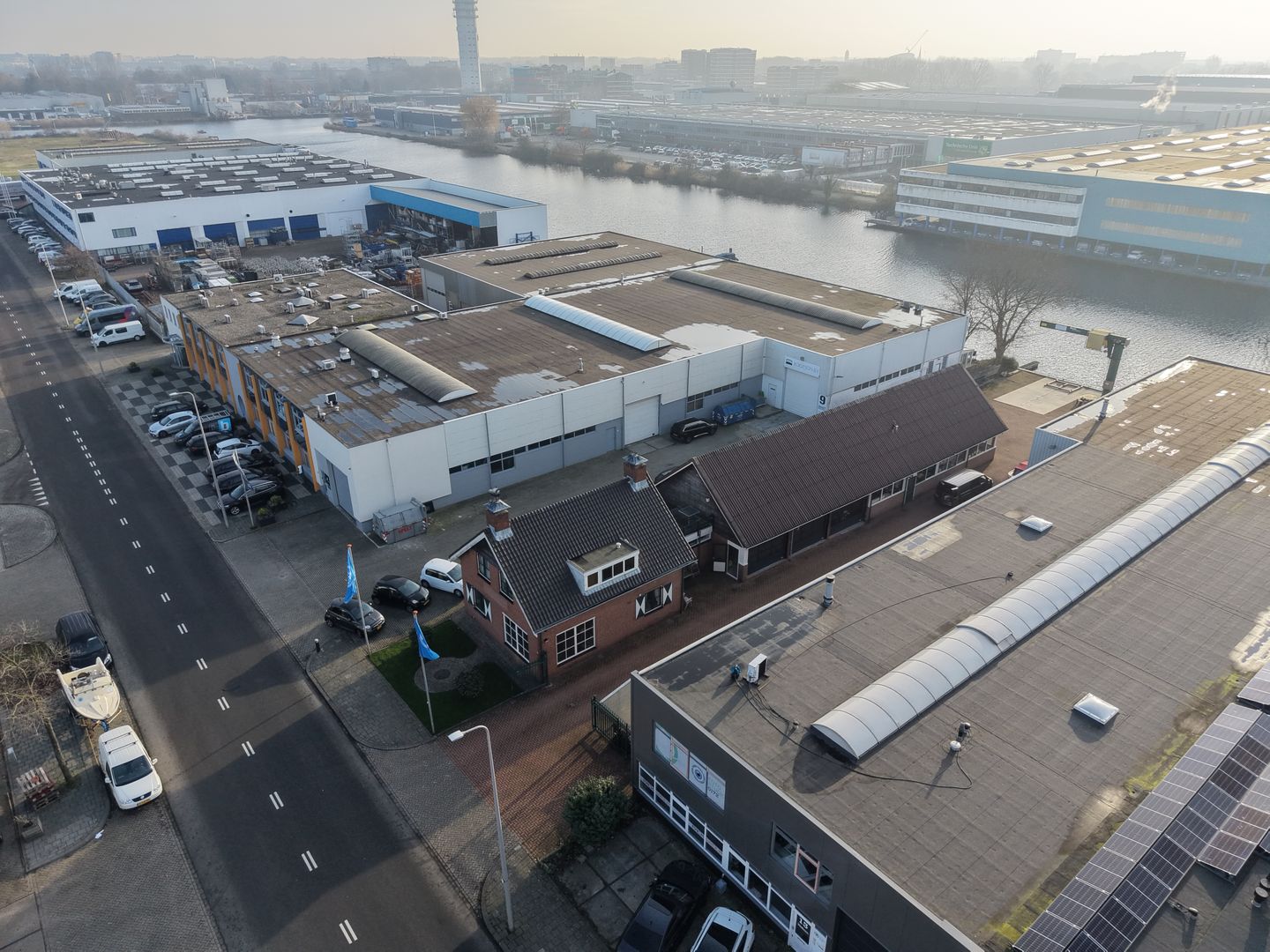 Bekijk foto 1 van Ondernemingsweg 7