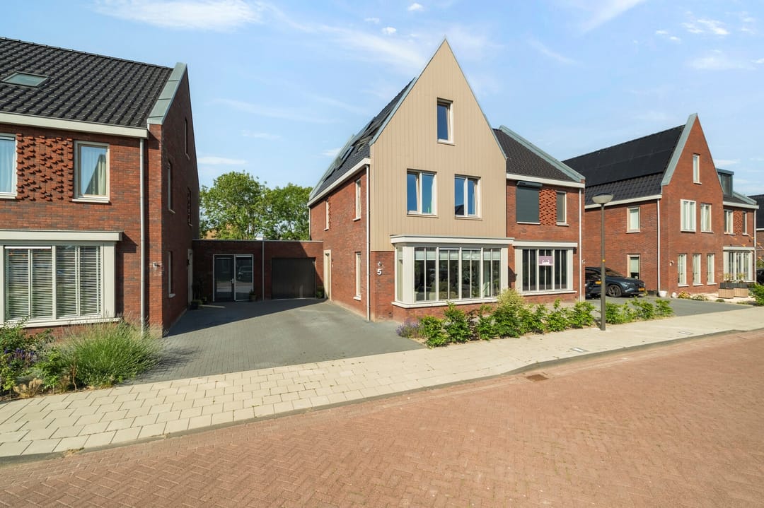Foto 1 van Zeis 5