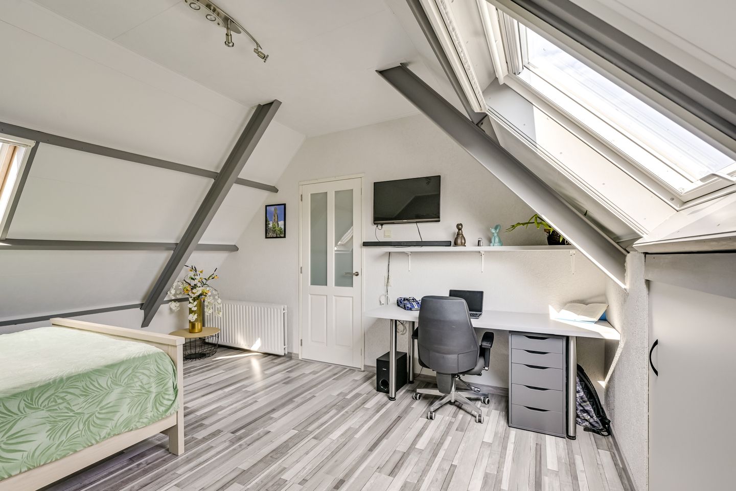 Photo 34 of Wijnbesgaarde 6
