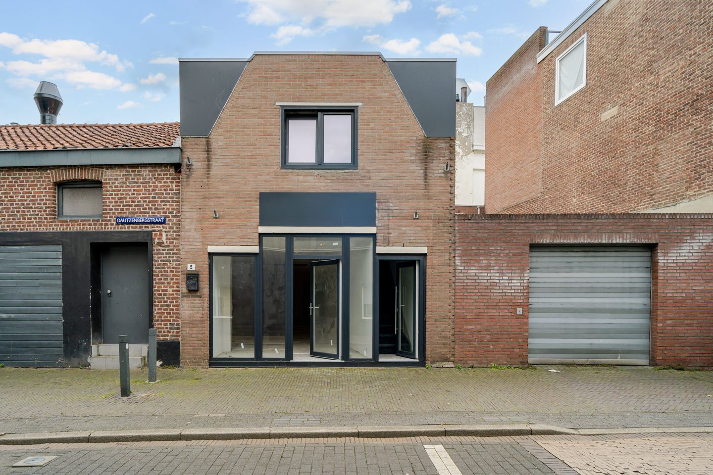 Bekijk foto 1 van Dautzenbergstraat 5