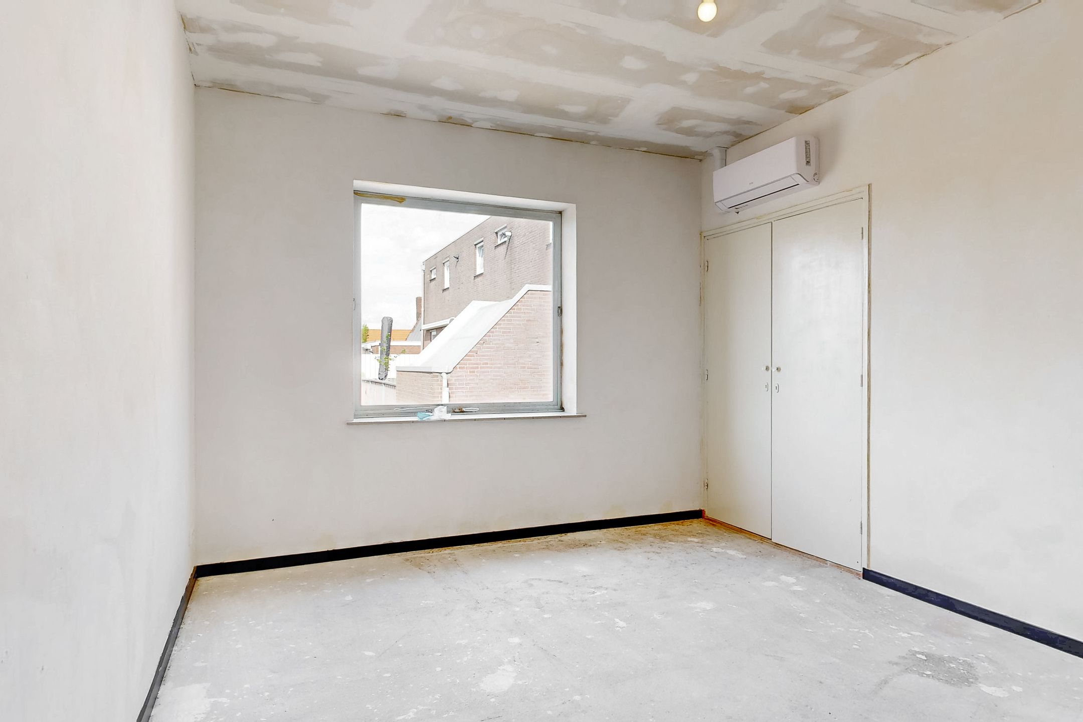 Photo 24 of Anjelierstraat 10