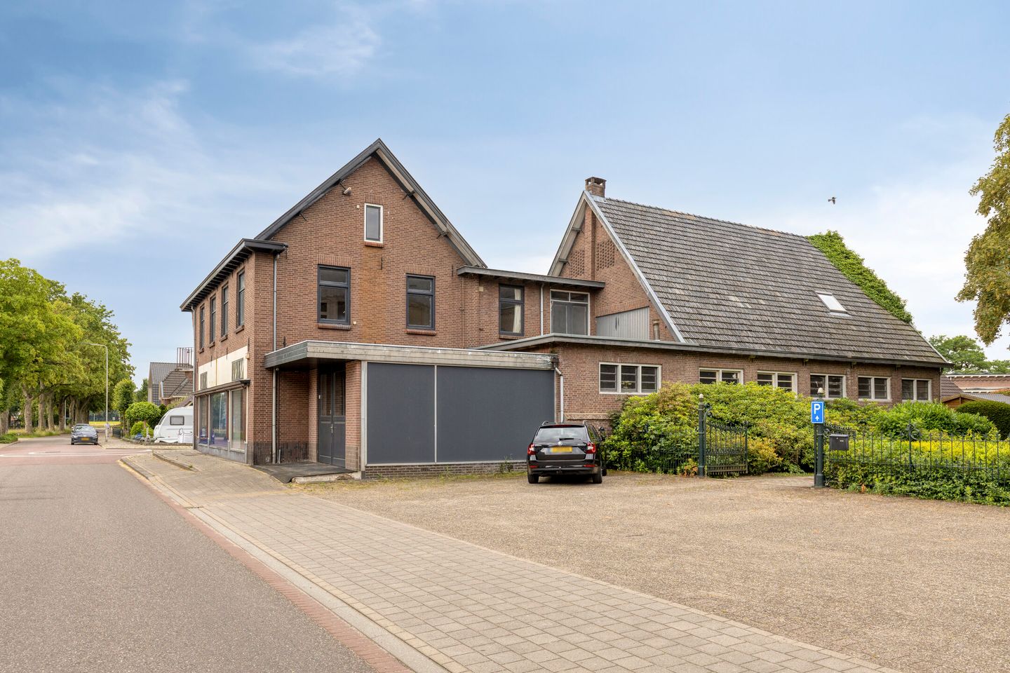 View photo 3 of Kerkstraat 74