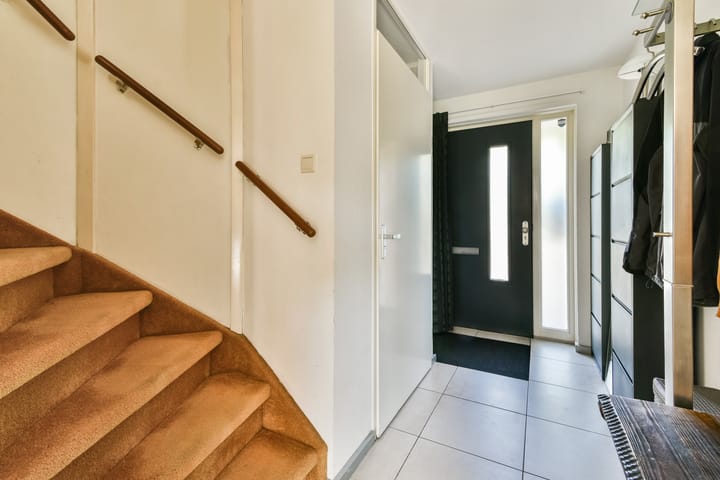 Tussenwoning te koop: Rooseveltlaan 2, Hellevoetsluis