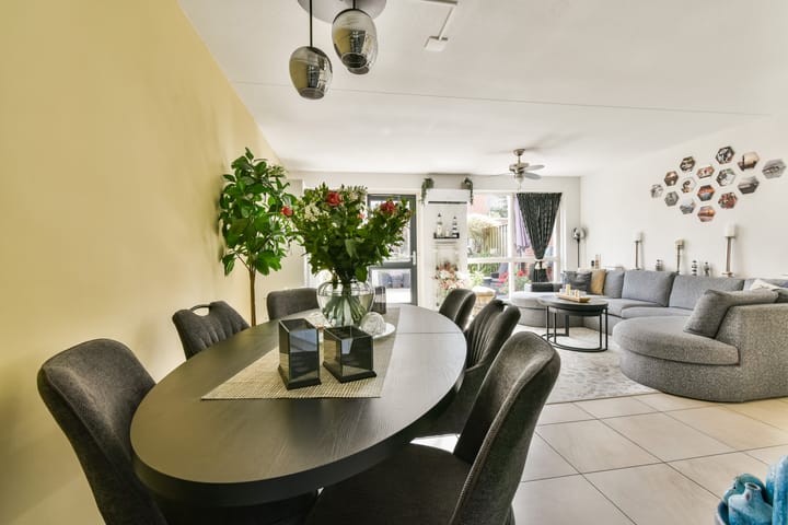 Tussenwoning te koop: Rooseveltlaan 2, Hellevoetsluis