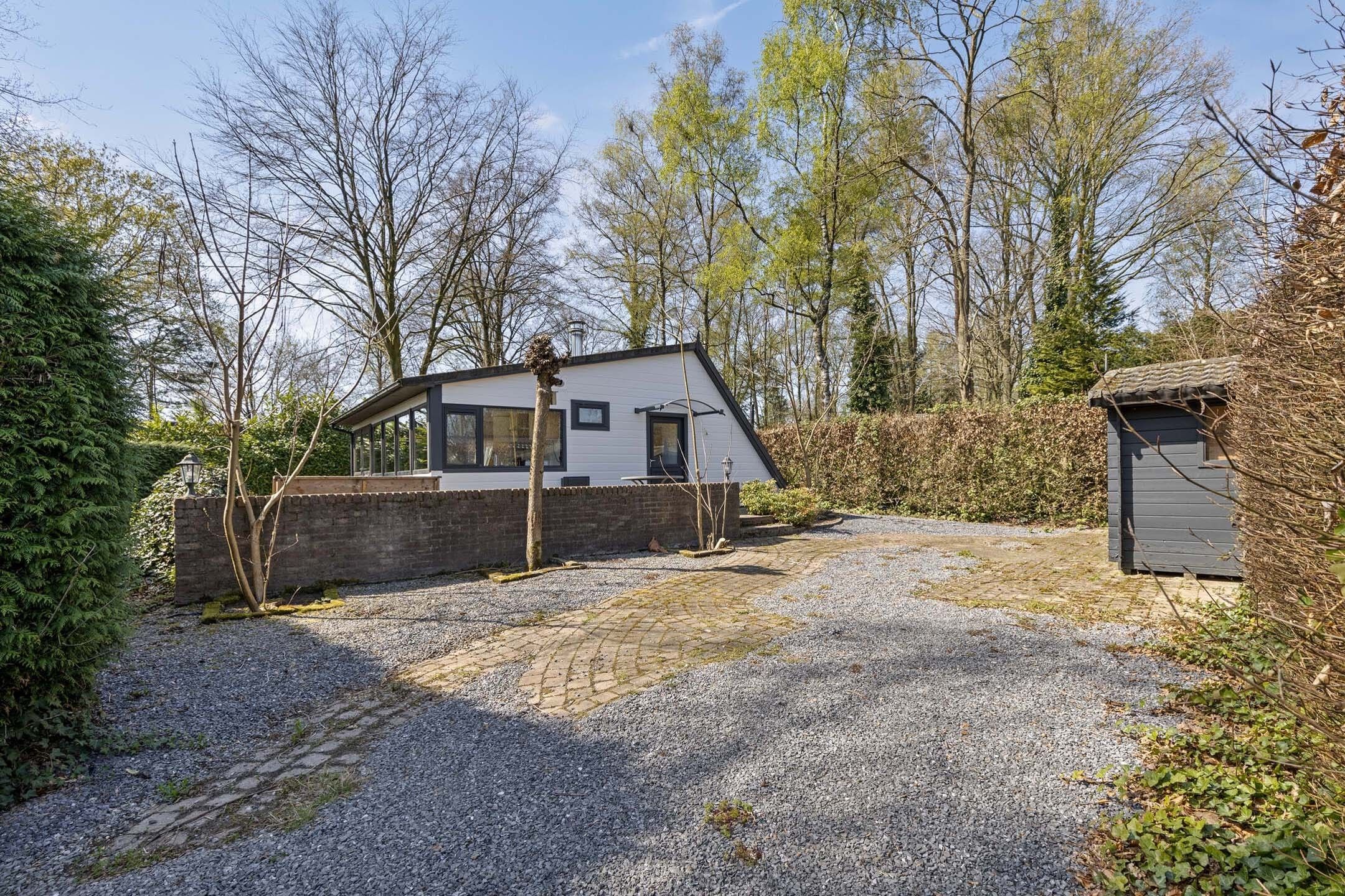 2-bedroom freehold villa in Baarle-Nassau — photo 2 of 5