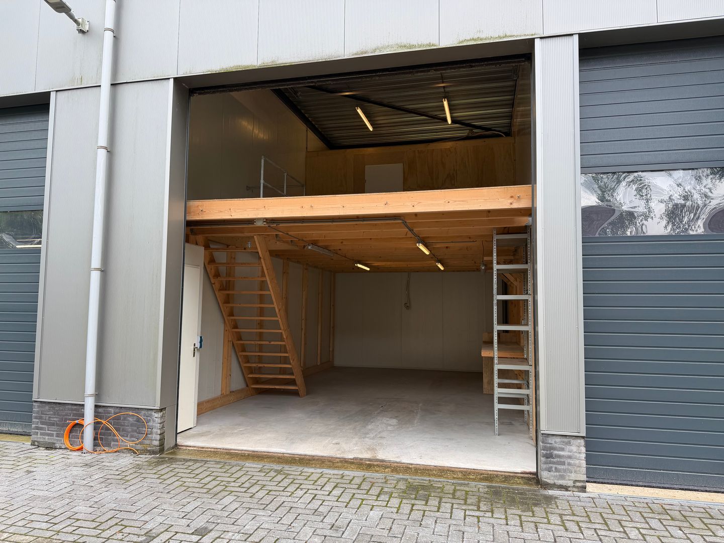 Bekijk foto 3 van Produktieweg 26-C