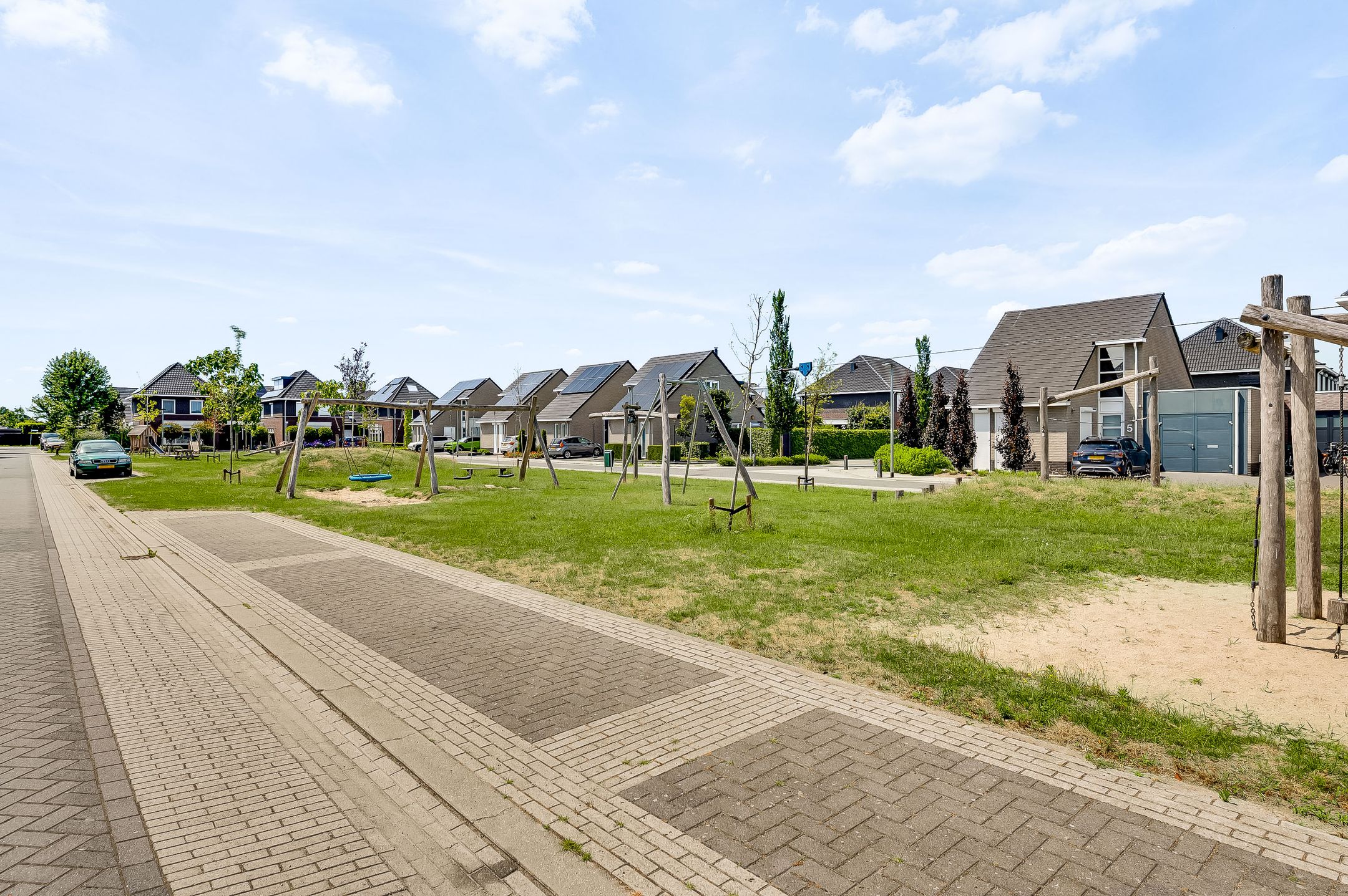 Photo 6 of Montgomerystraat 27