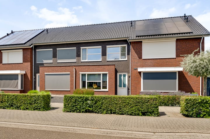 Photo 4 of Montgomerystraat 27