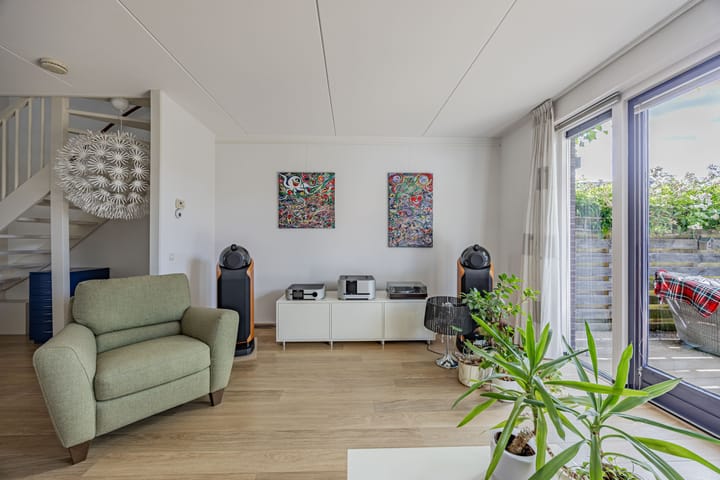 Tussenwoning te koop: Woldplantsoen 8, Lelystad