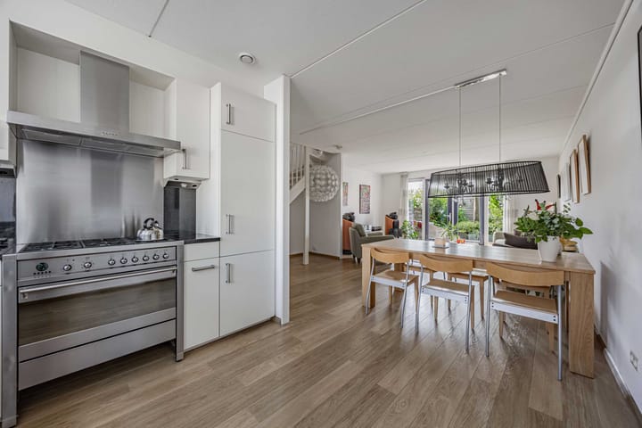Tussenwoning te koop: Woldplantsoen 8, Lelystad