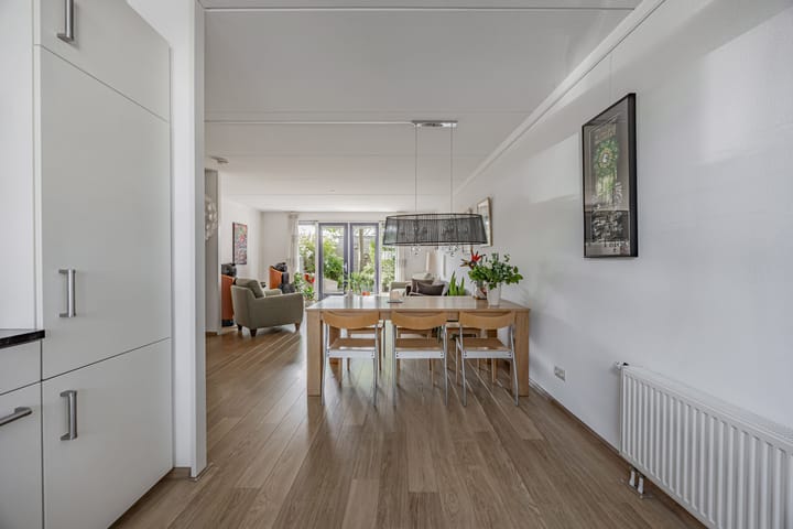 Tussenwoning te koop: Woldplantsoen 8, Lelystad