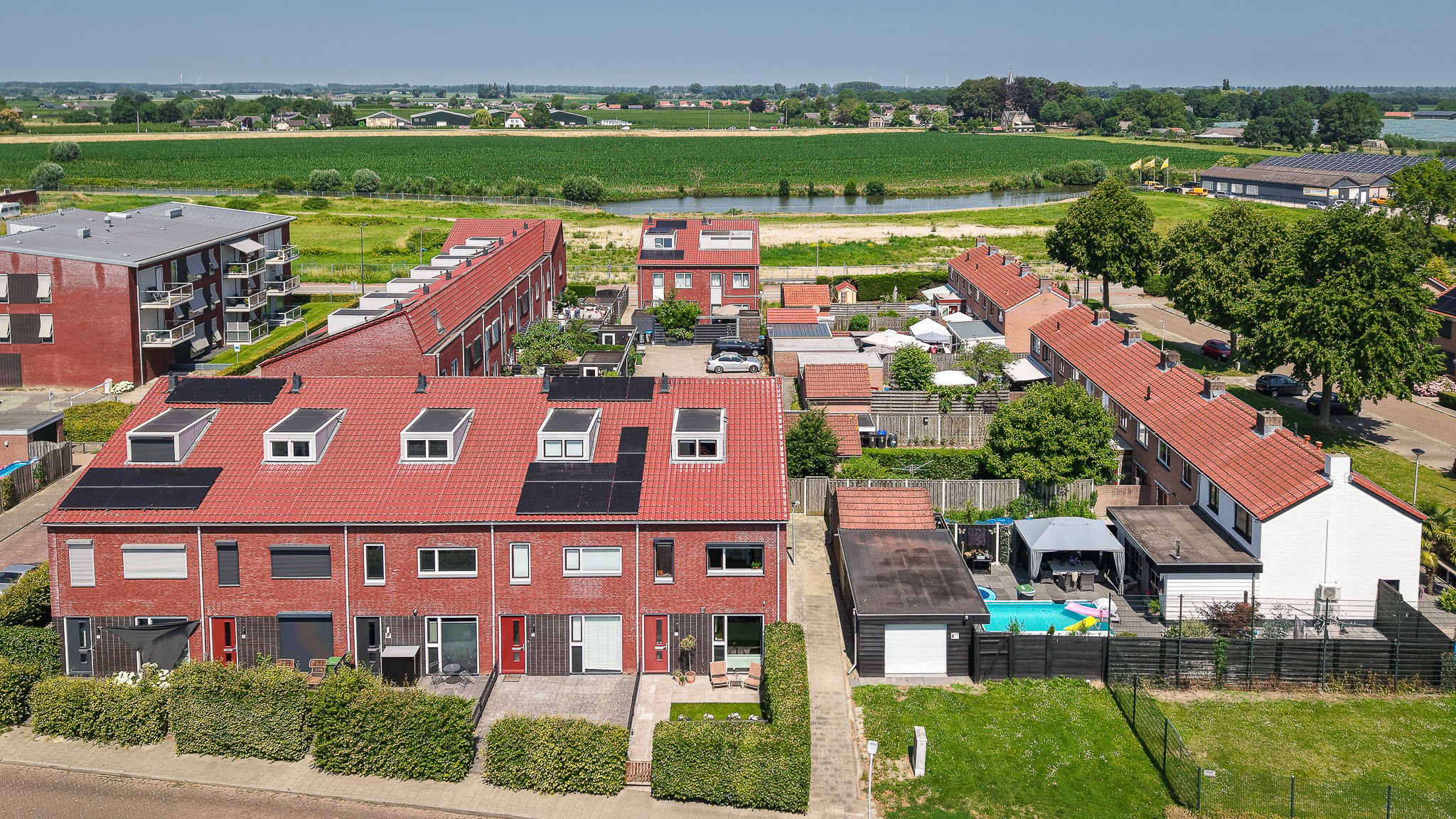 Photo 36 of Waalstraat 10