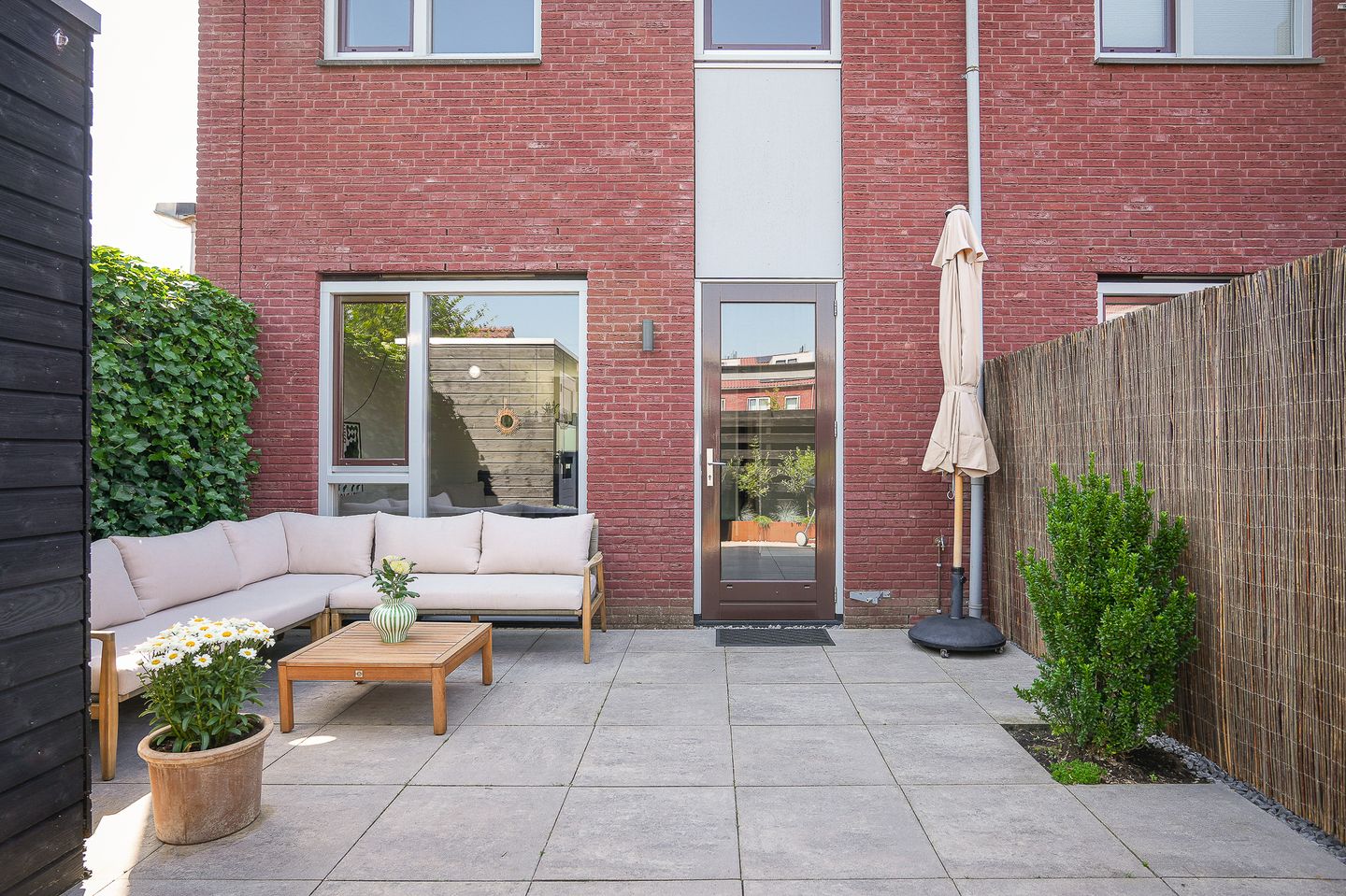 Photo 25 of Waalstraat 10
