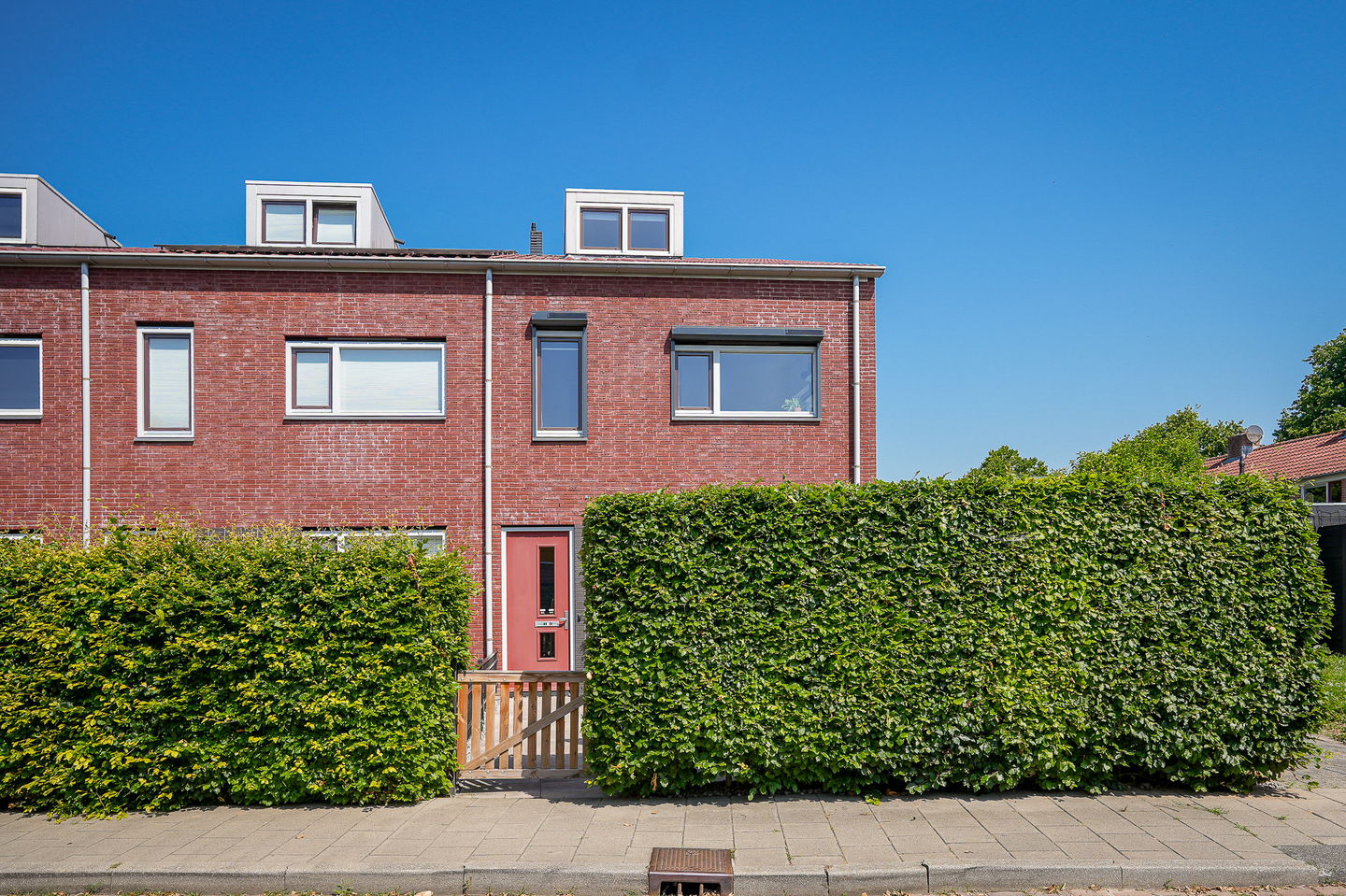 Foto 1 van Waalstraat 10