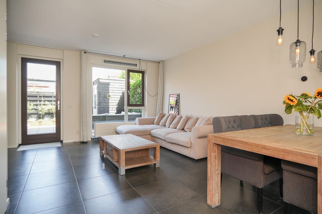 Photo 7 of Waalstraat 10